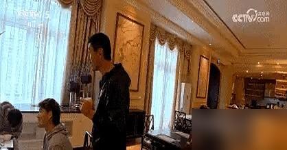 邵佳一在饭桌上那句话，真是把中国足球的遮羞布给扯下来了。对着一帮刚出道的年轻