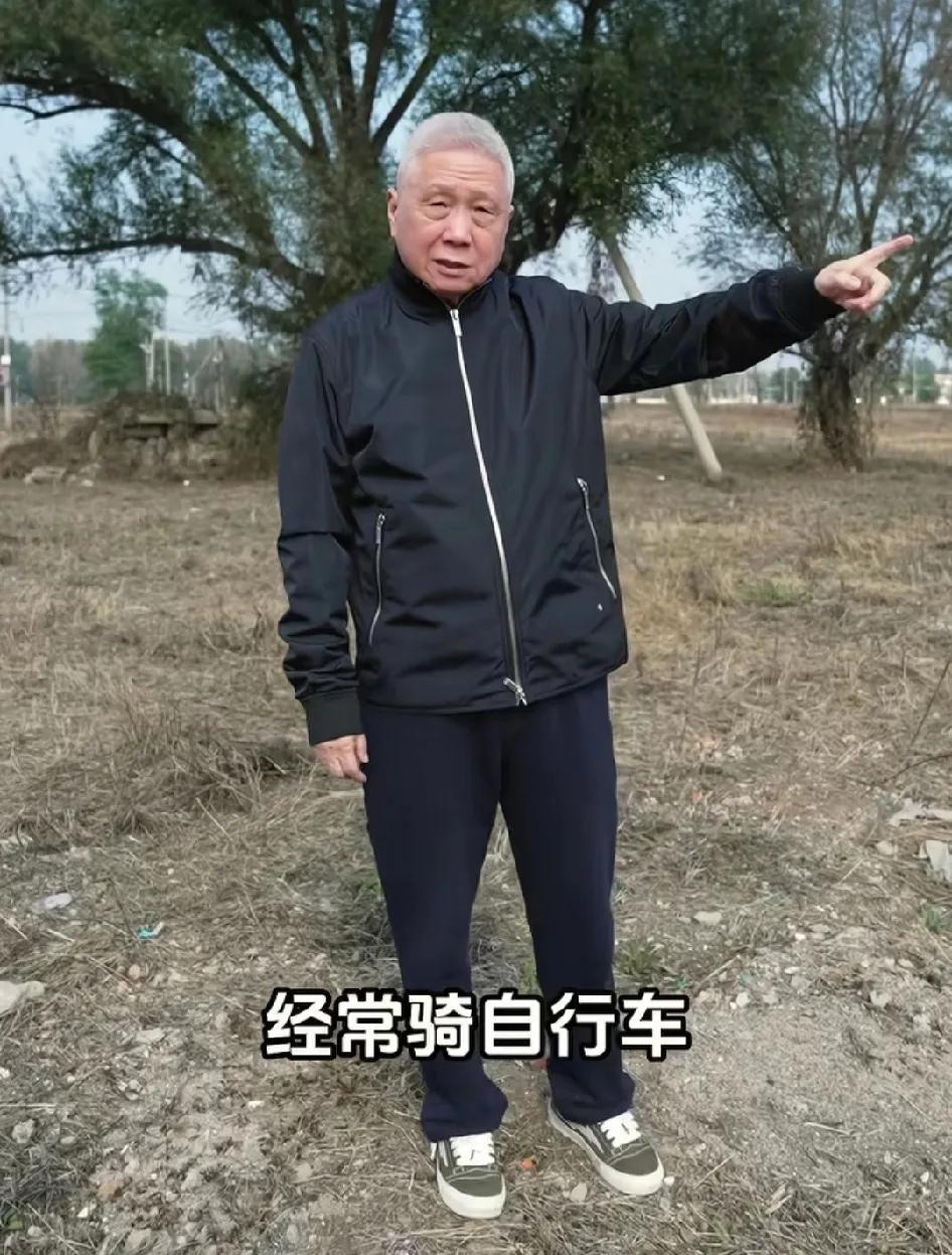 时隔50年，马未都又到了曾经下乡插队的苏家坨，位于北京边上。在这里还见到了当年的