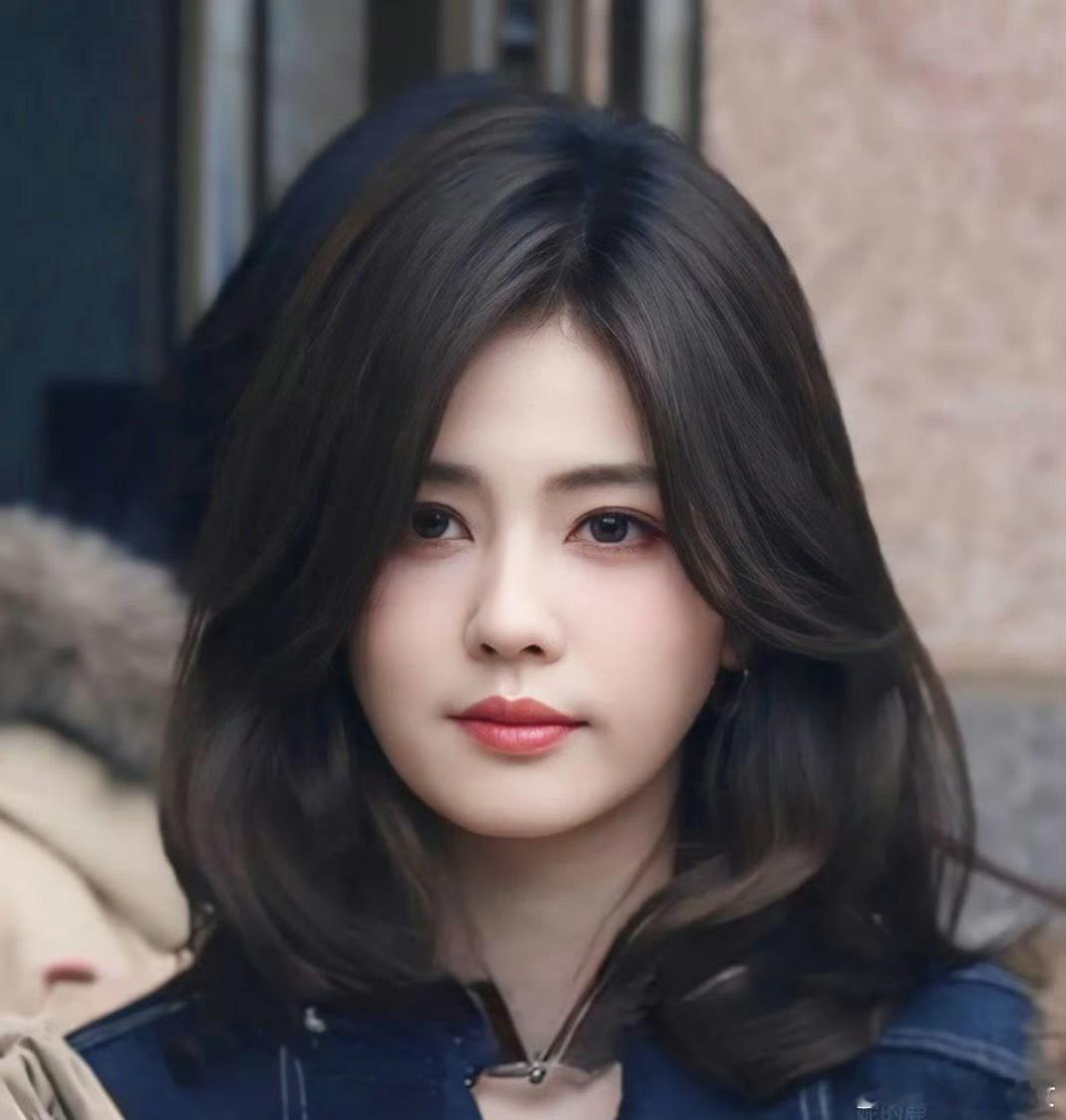 白鹿锁骨发大家觉得白鹿短发如何？