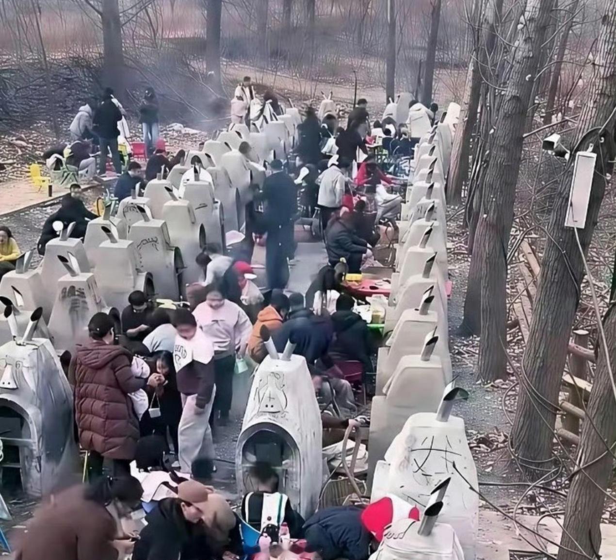 天呐！我差‍⁠点以‏‎为是去‏上坟‌‏呢﻿‎。现在城里人都流行这样‌‎了吗？​