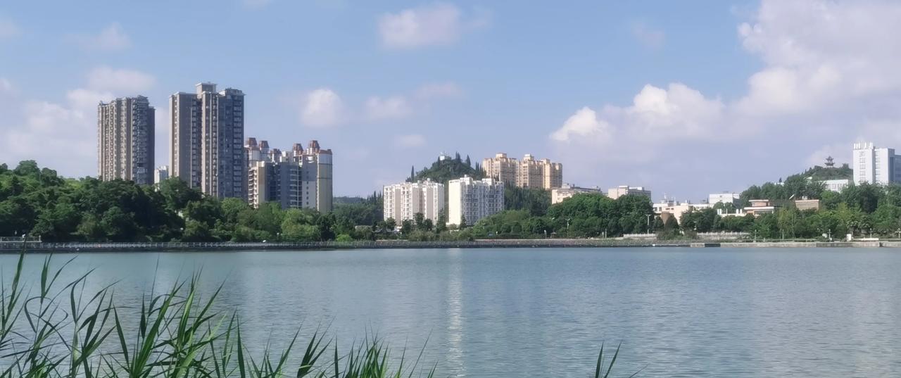 #分享手机里随手拍的风景照#
