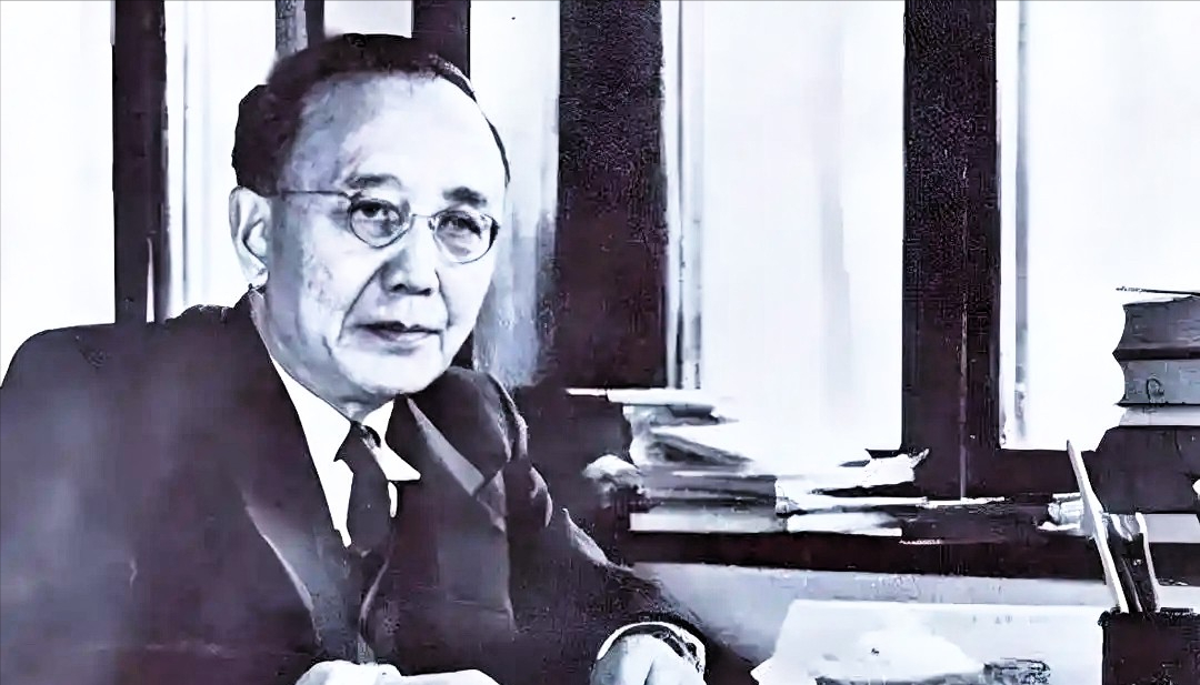 1978年，郭沫若因病去世不久，他妻子于立群突然自杀身亡，原来她在整理丈夫遗物时