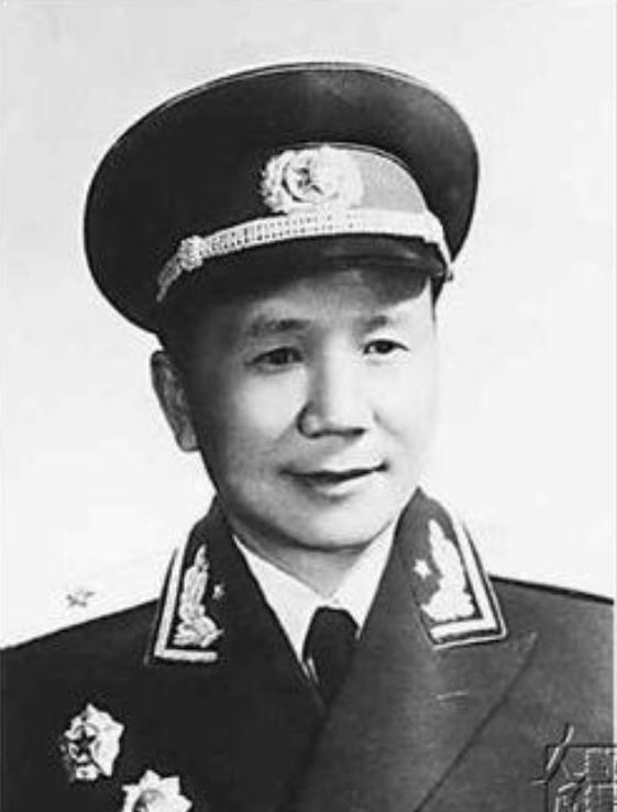 1946年，上级派沈启贤去剿匪，给了1个加强排、几十个地方干部，他问土匪有多少人