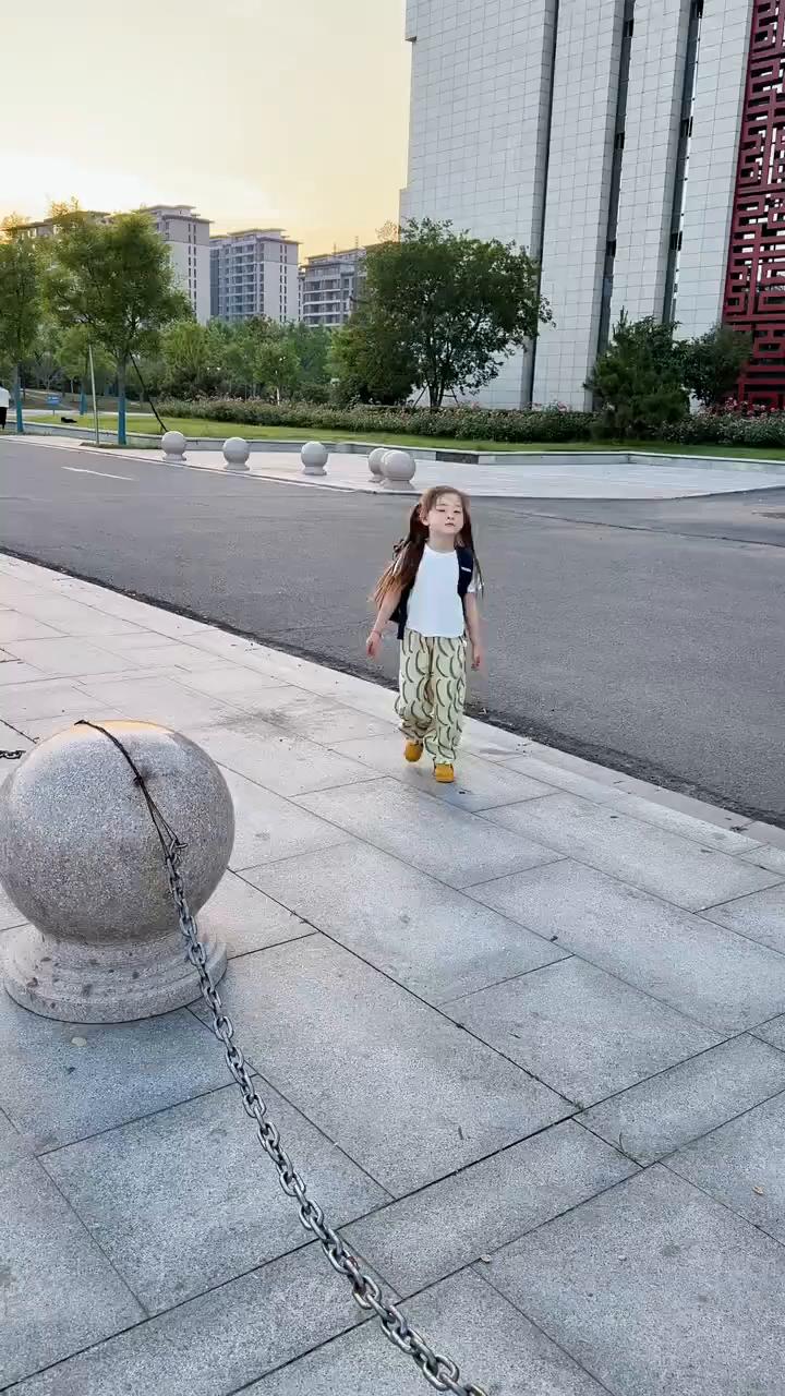 有人。