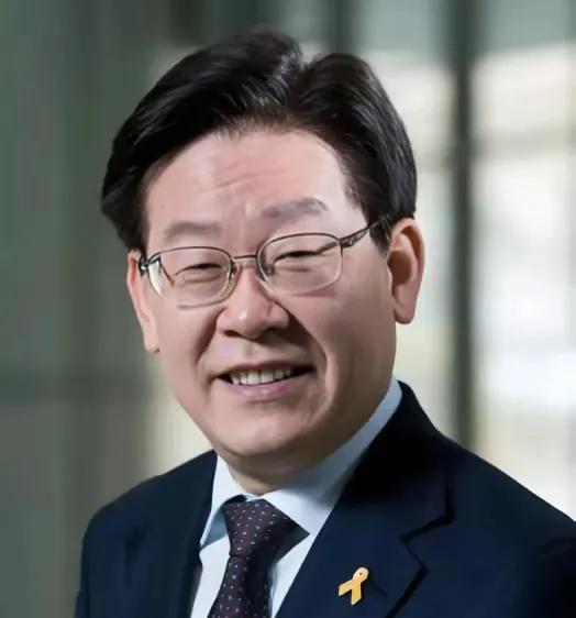 特检组的调查权源于国会通过的两项特检法，其程序合法性无可争议。"内乱特检法"针对