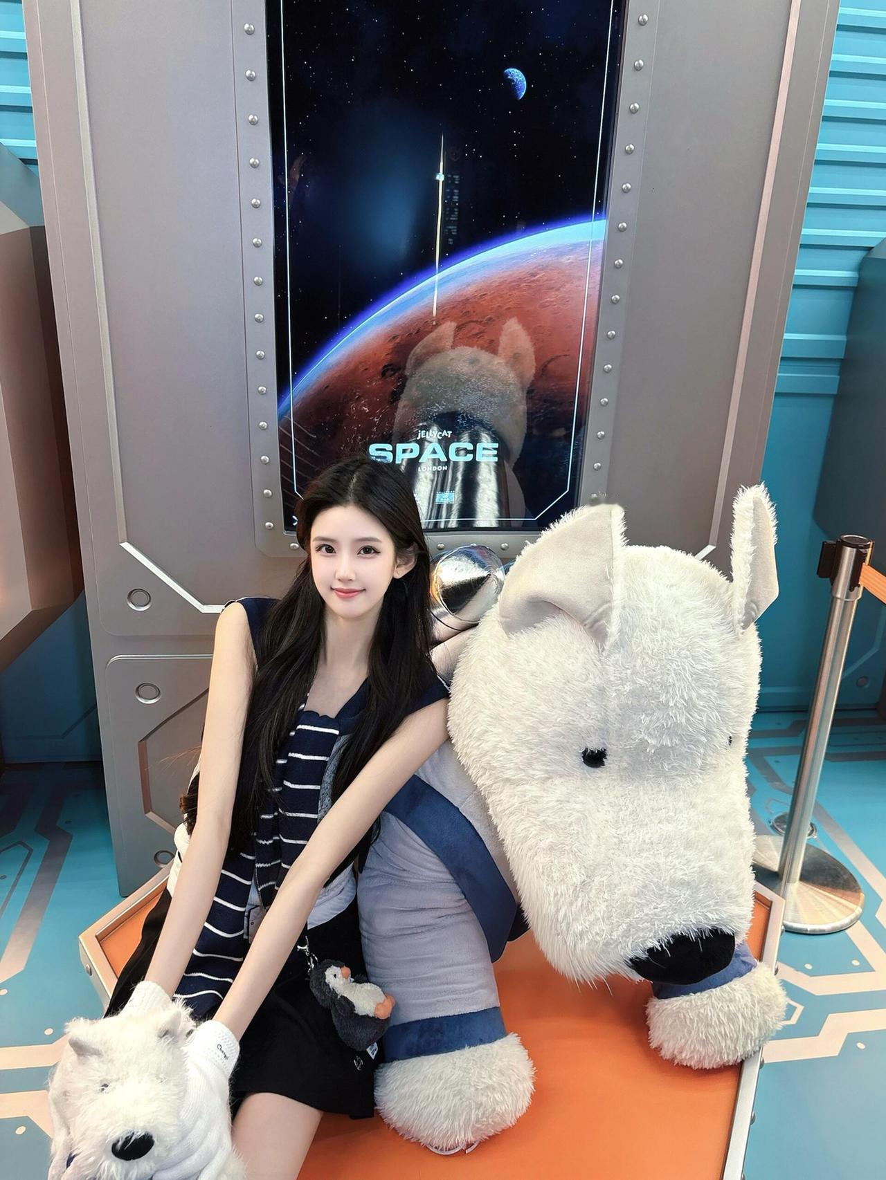 嘿嘿🛸新系列不要太可爱啊啊逛街正好碰到了Jellycat首发系列好喜欢修狗