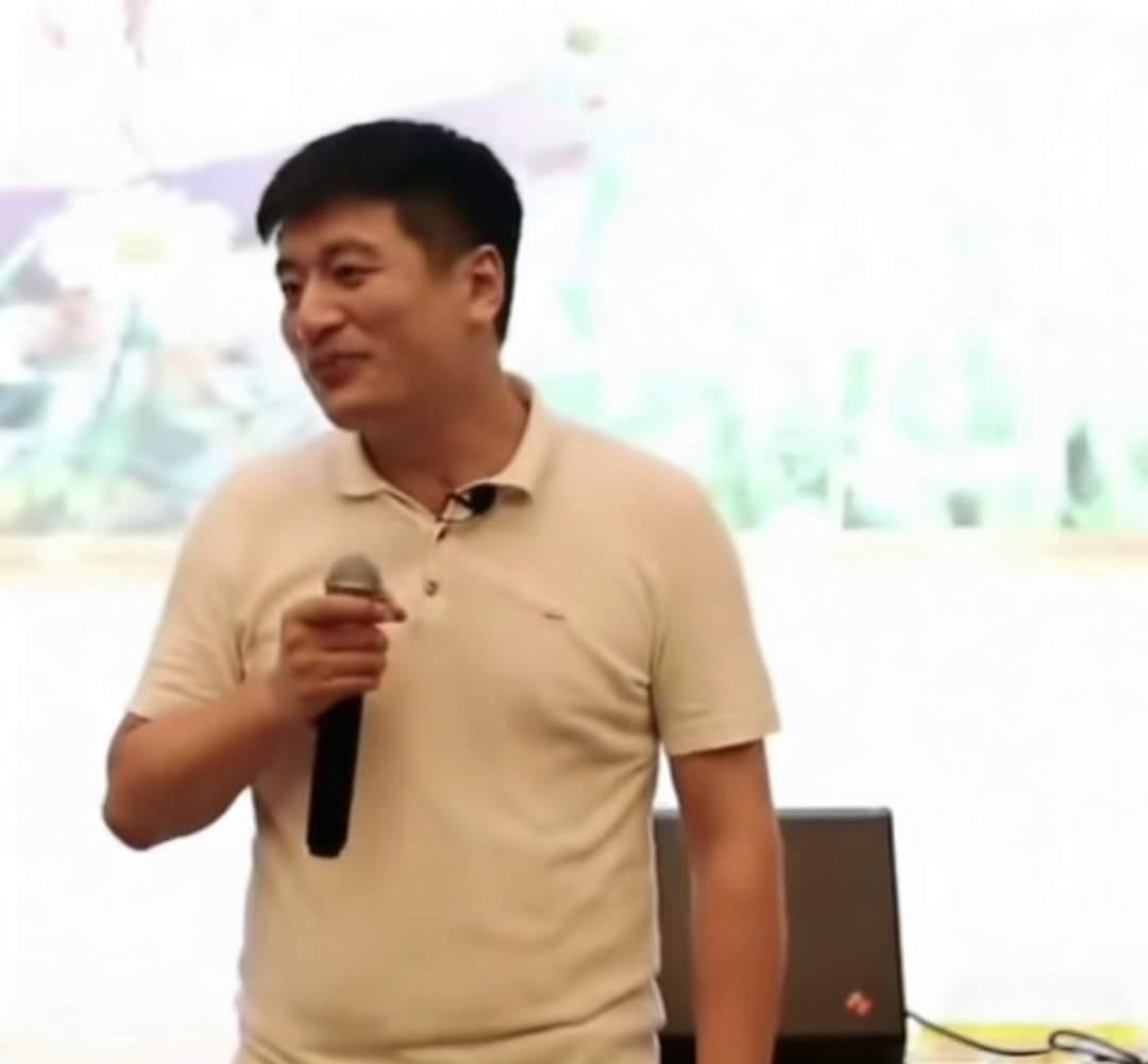 一位朋友说，他试着用的张雪峰老师教给的学习方法，学习效果真的很好，这是多年前张老