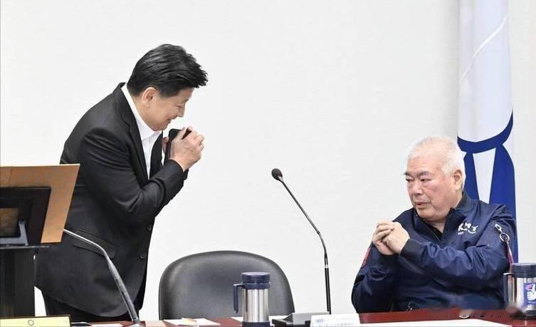 季麟连明天坐东席开340桌，郑丽文、蒋万安明将同台？韩国瑜先答应出席又变卦。赵少