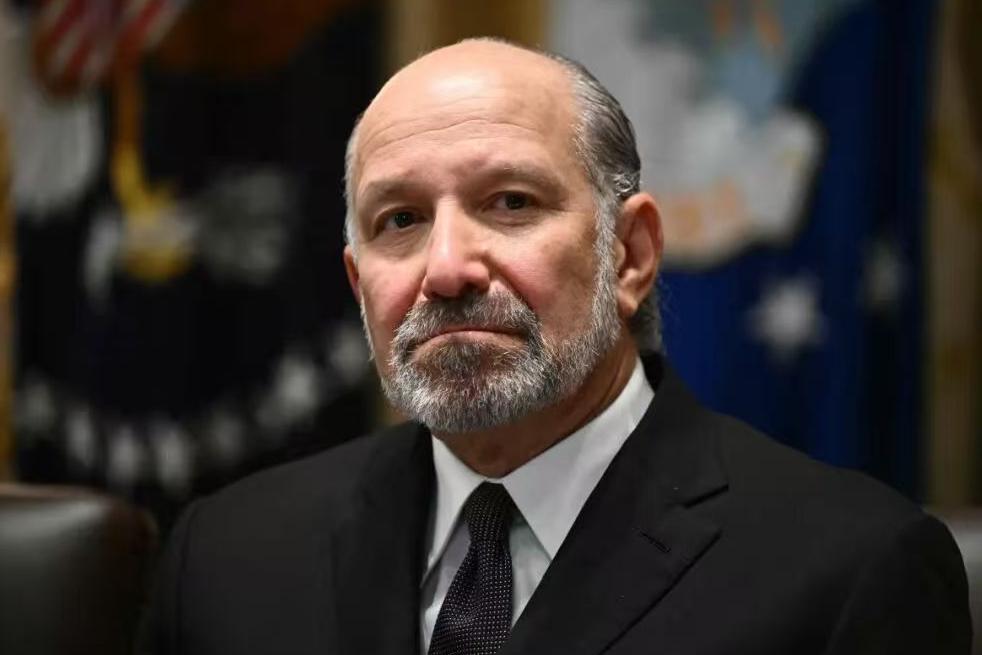 11月9日，美国商务部长卢特尼克对媒体说:“中国商务部今天发布通知，自即日起至2