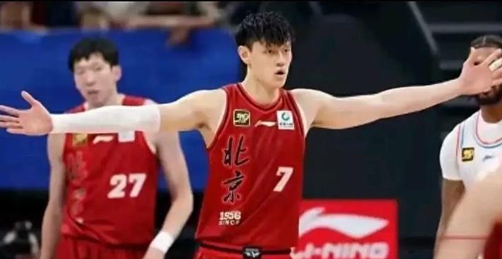 泼个冷水！曾凡博与NBA篮网签下一份Exhibit10的非保障合同，有一说一，篮