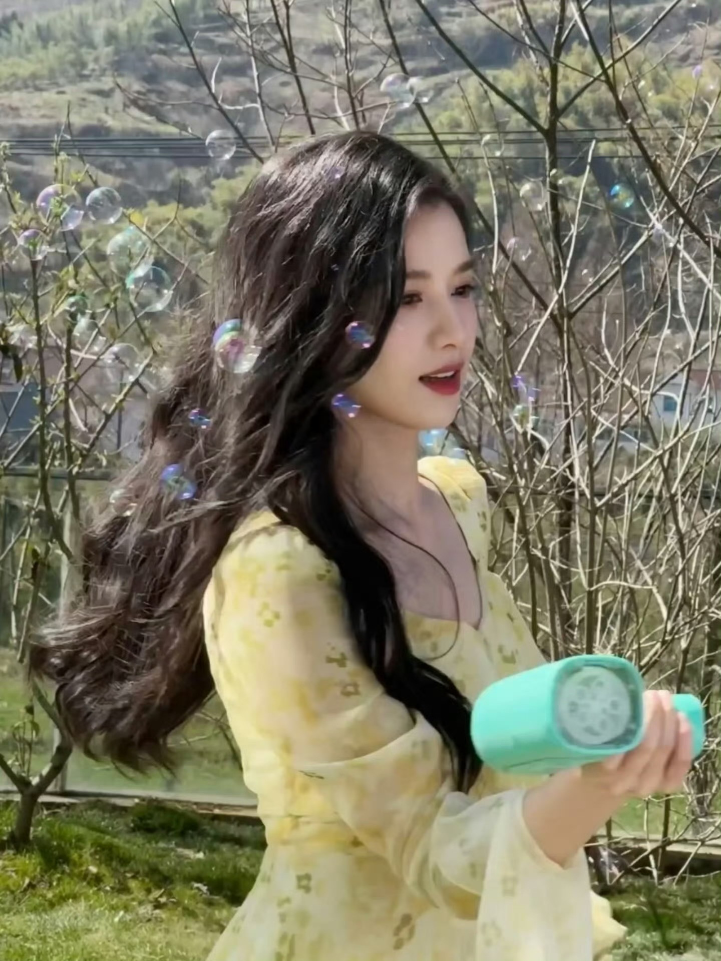 张婧仪生图明媚成这样一些昂扬的生命力·张婧仪​​​
