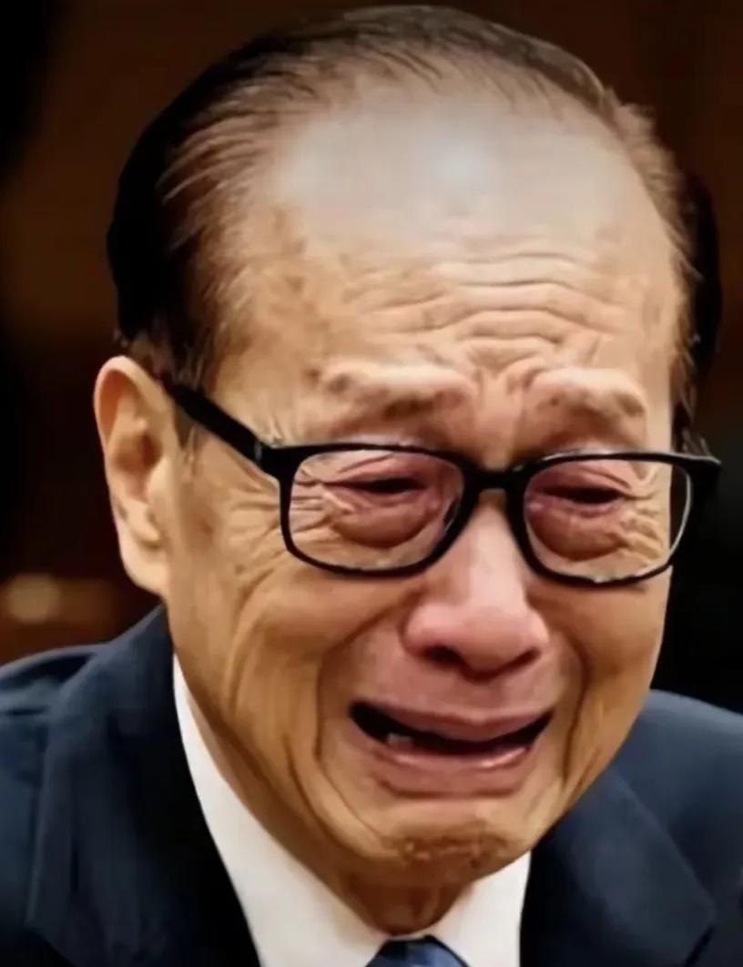 该来的还是来了。据媒体报道，特首顾问团成员调整结果，李嘉诚长子李泽钜却落选，而且