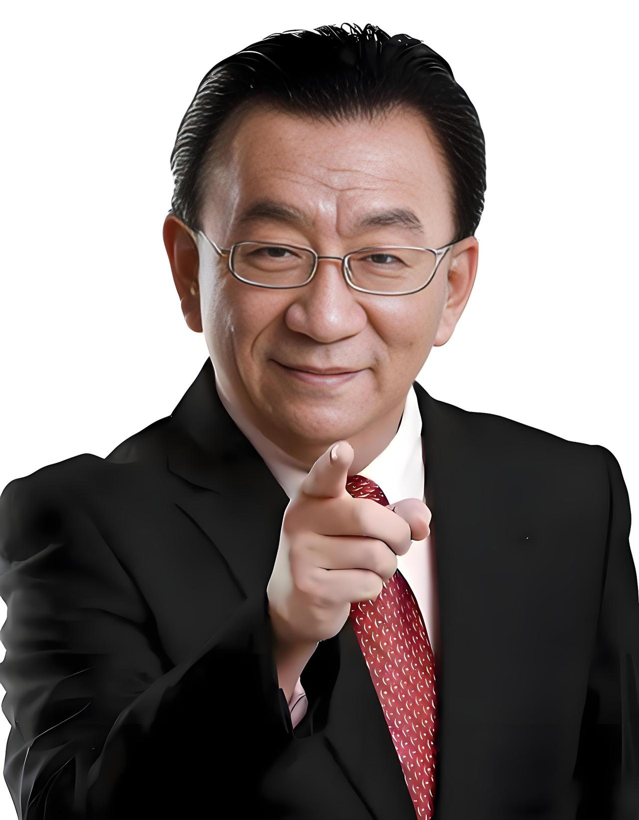 侯耀华说杨议根本就不是一个相声演员，他只是一个说相声的。侯耀华做为相声大师侯