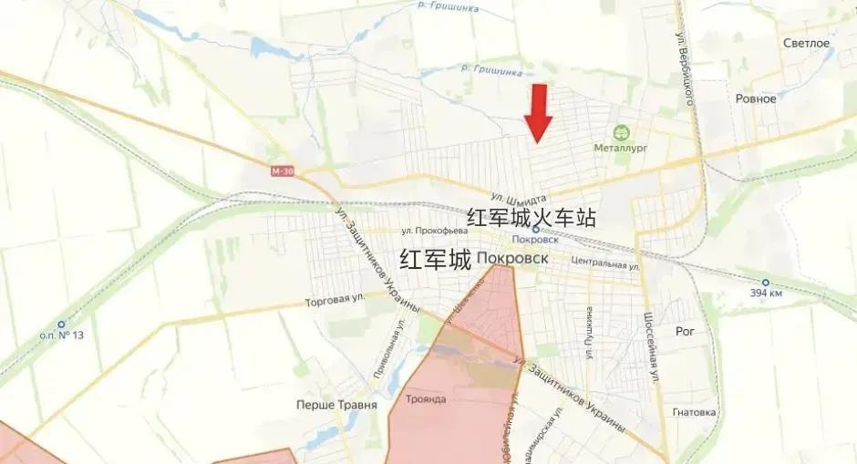 乌军现在发现攻入红军城的不是少量的俄军侦察破坏小组，而是俄军用于攻城的突击部队。