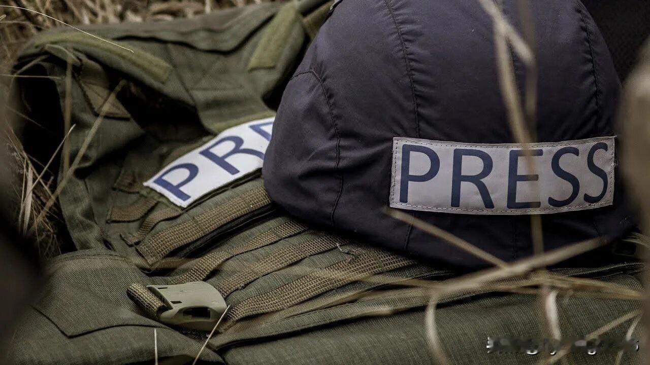 🇺🇦基辅禁止记者探访被围困的乌克兰武装部队部队。在克拉斯诺阿尔米斯克、季