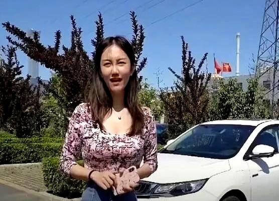 87岁再婚，50岁娇妻怀孕，20亿藏品一夜搬空？儿子改回生母姓，女儿发封条照