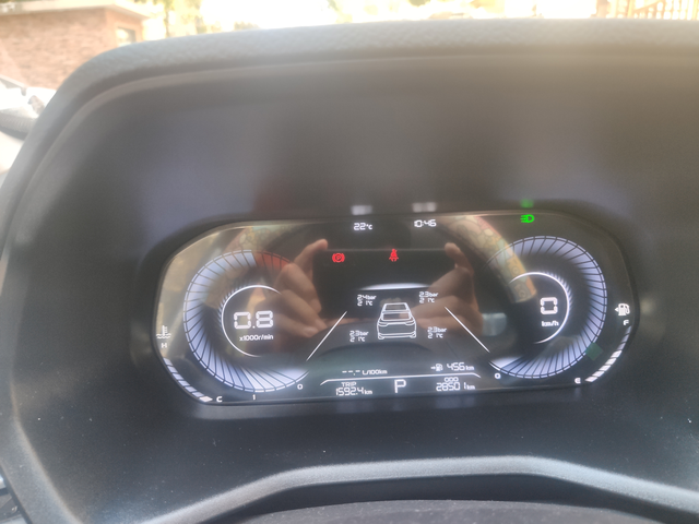 22款4代帝豪两年车主体验行驶了28501公里，隔音差了点，加速会有些顿挫，其