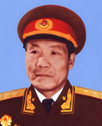 1955年，授衔前，妻子问李达会评什么军衔，李达说：“可能是中将，也可能是少将，