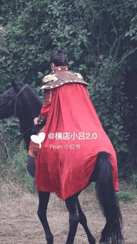 我擦！！吓死我了！陈哲远如果不是骑术够好，这个后果不敢想象..​​​