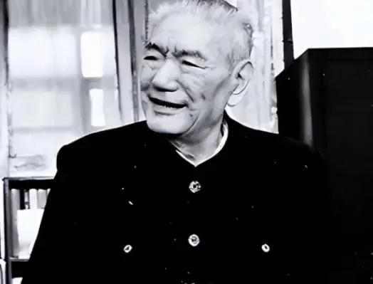 1959年隆冬，正在北京高等军事学院深造的尤太忠将军接到急报：老母亲病危。他匆