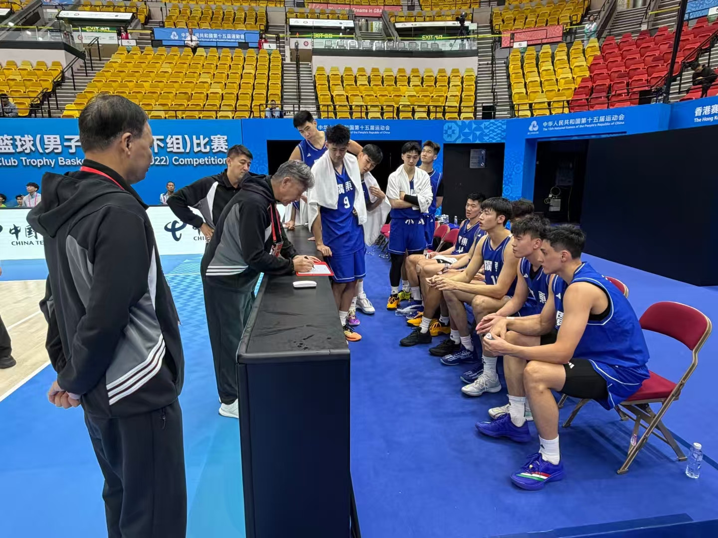 广东全运男篮双线争冠形势逐渐明朗，山东成广东登顶最大拦路虎