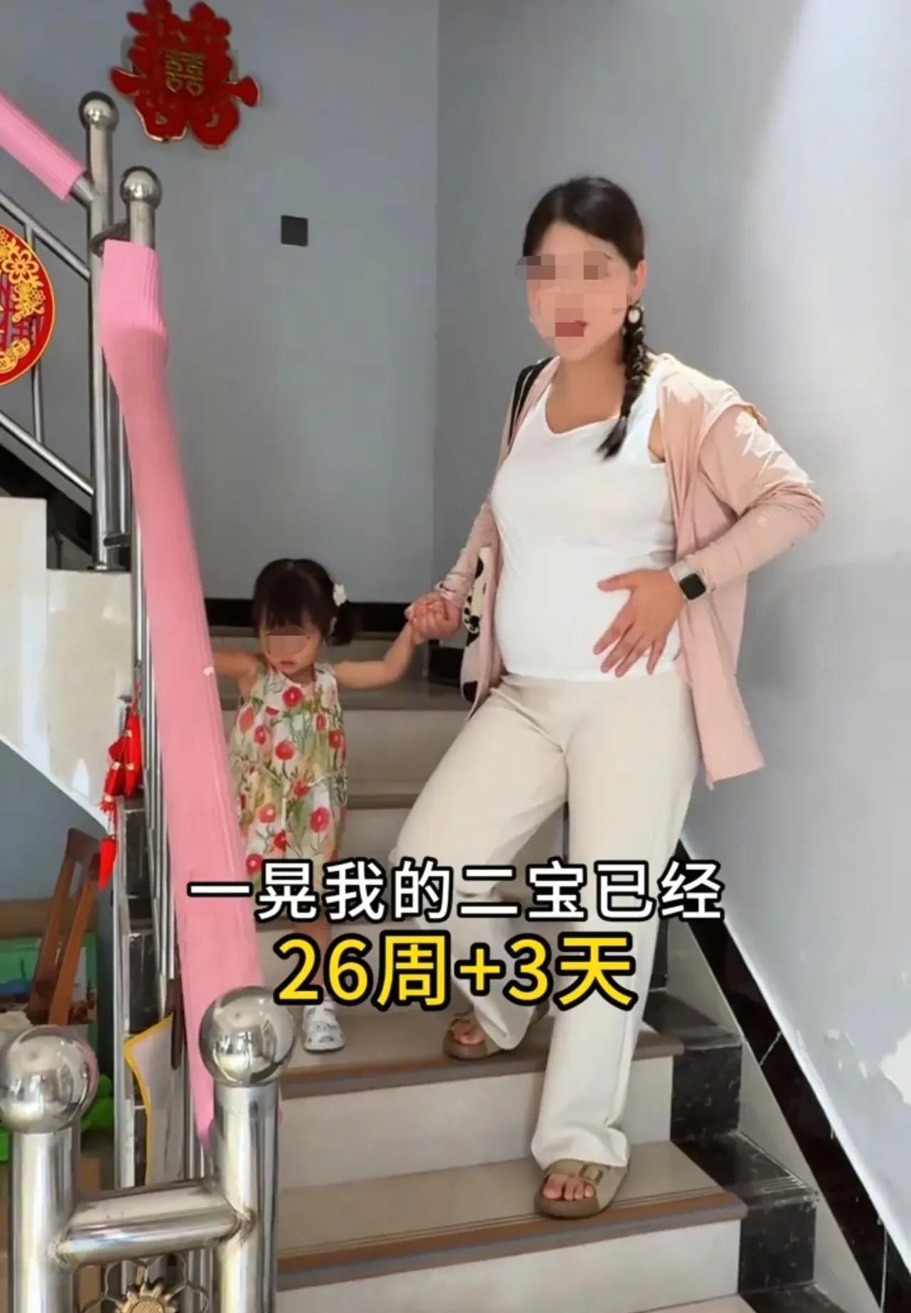 乡村小乔的婆婆，想要孙子快想疯了！小乔生一胎时，好像是妊娠高血压什么的，