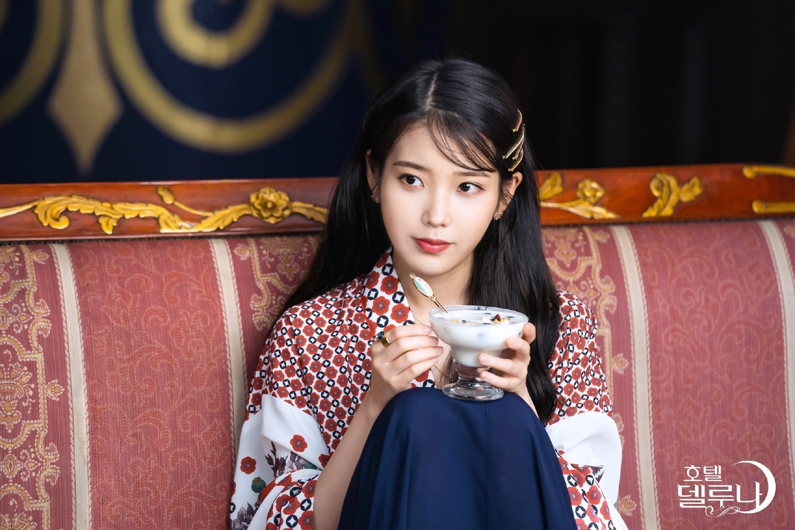 IU🐥IU韩国第一女solo2019年时光机🐥IU《德