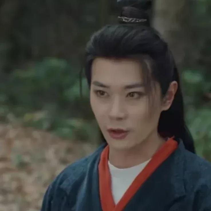 看了刘德华票房，终于知道“白月光”曹俊为何火不起来，刘德华电影《猎金游戏》，