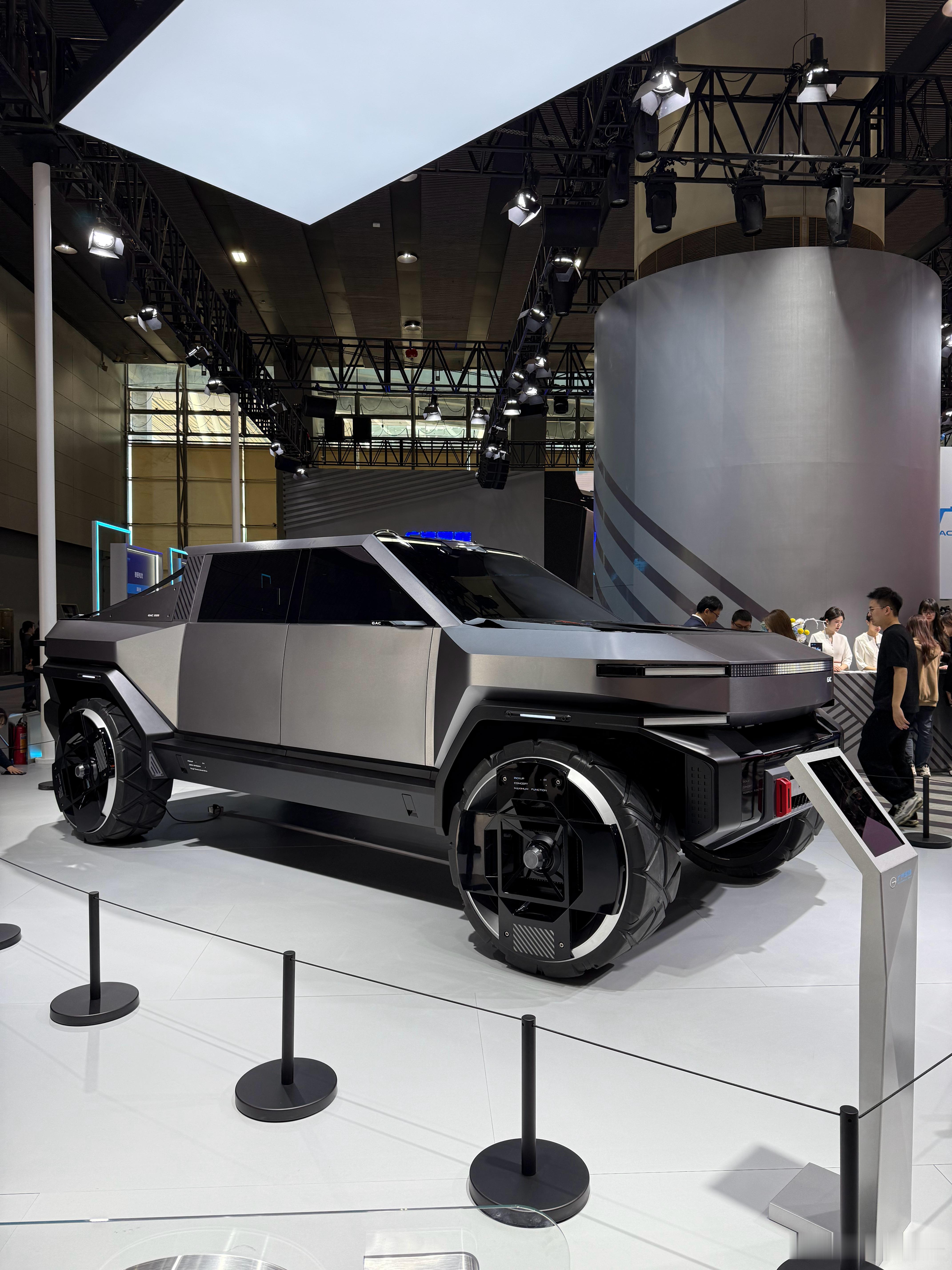 这玩意儿要量产出来，不比cybertruck狠？