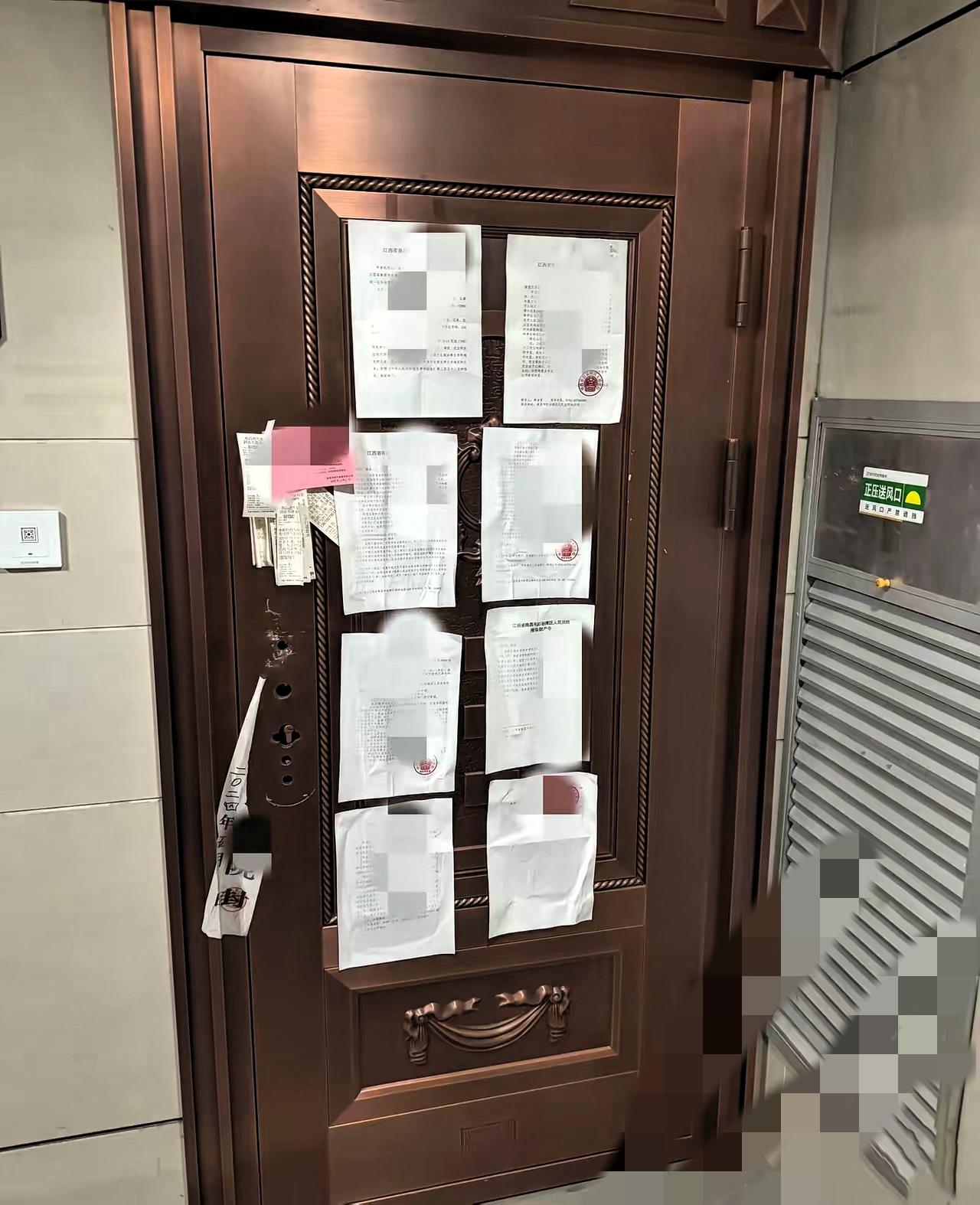 最近发现银行居然开始卖房了？赶紧追着老公问原因，被他白了一眼说我不懂行！三