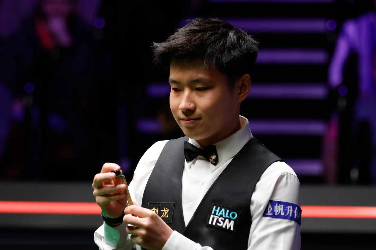 斯诺克国际锦标赛-32进16，今日赛程（2025年11月04日，星期二）斯