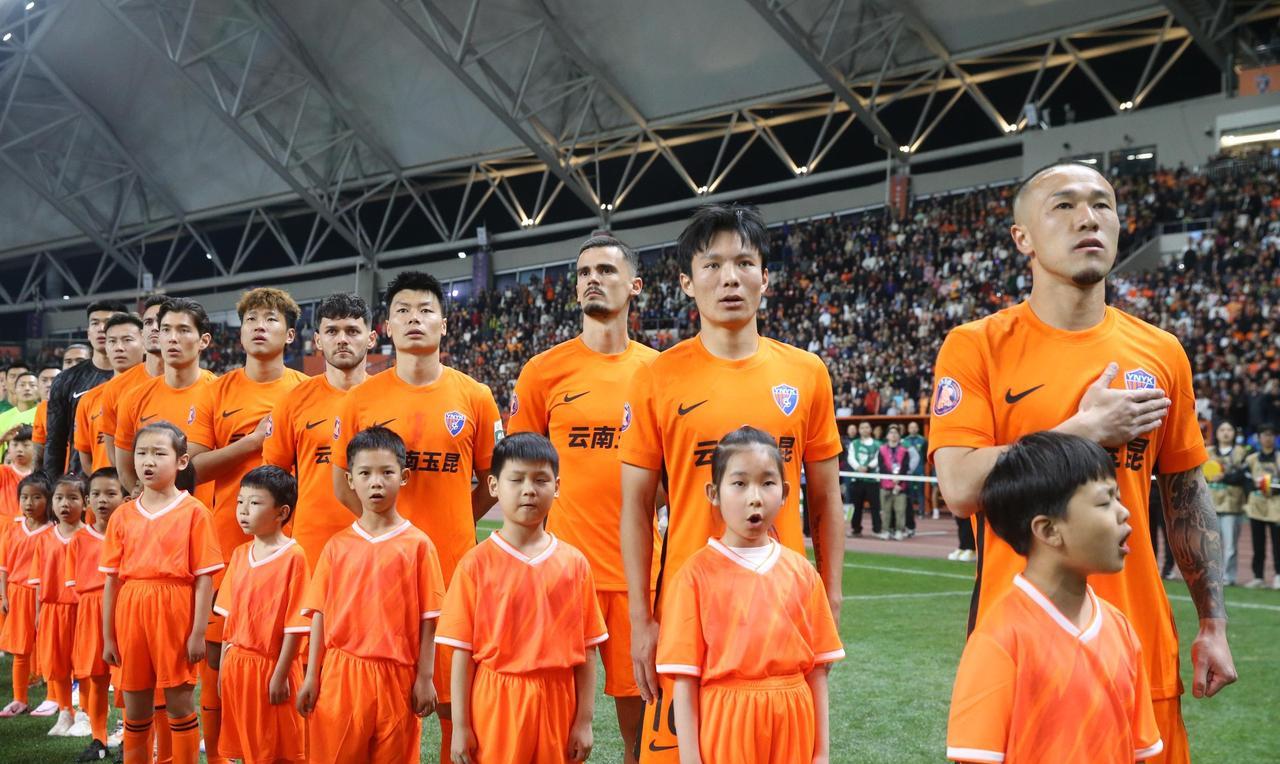 三喜临门，云南玉昆俱乐部莫非想拿2026年中超联赛冠军。喜讯一：云南玉昆投资方