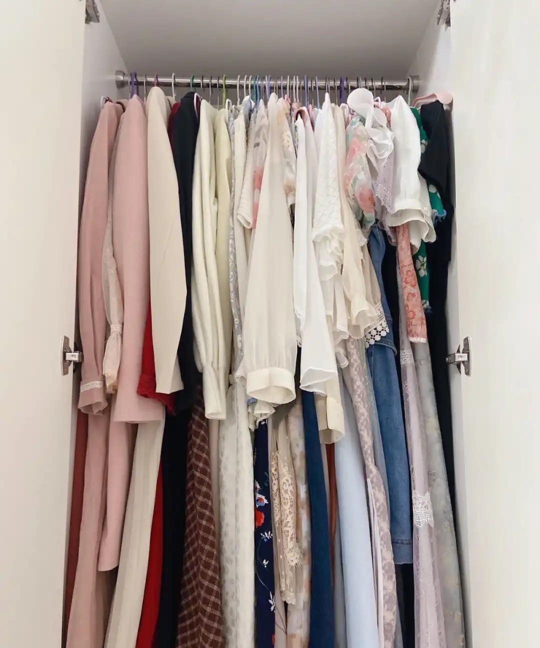 从此以后，我夏天再也不买衣服了，因为再漂亮的裙子对我来说根本就没有机会穿。今