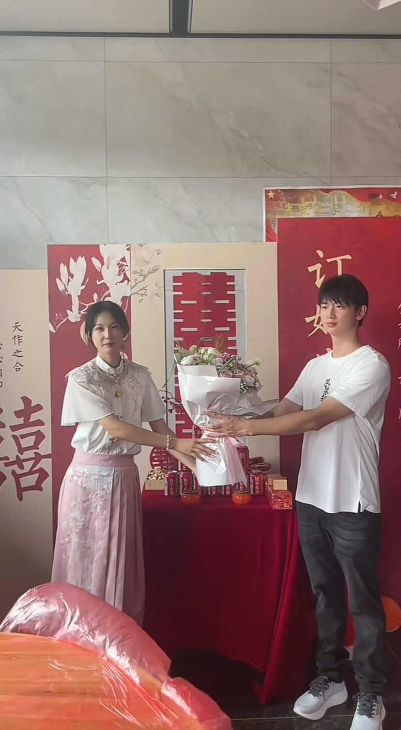 中国人最擅长的是跟不熟悉的人结婚，大家觉得我这句话有没有道理