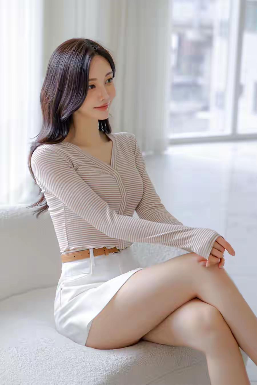 你认为最有气质的美女是谁个人觉得这位服装模特儿的气质非常好，可以说是最有气质的美