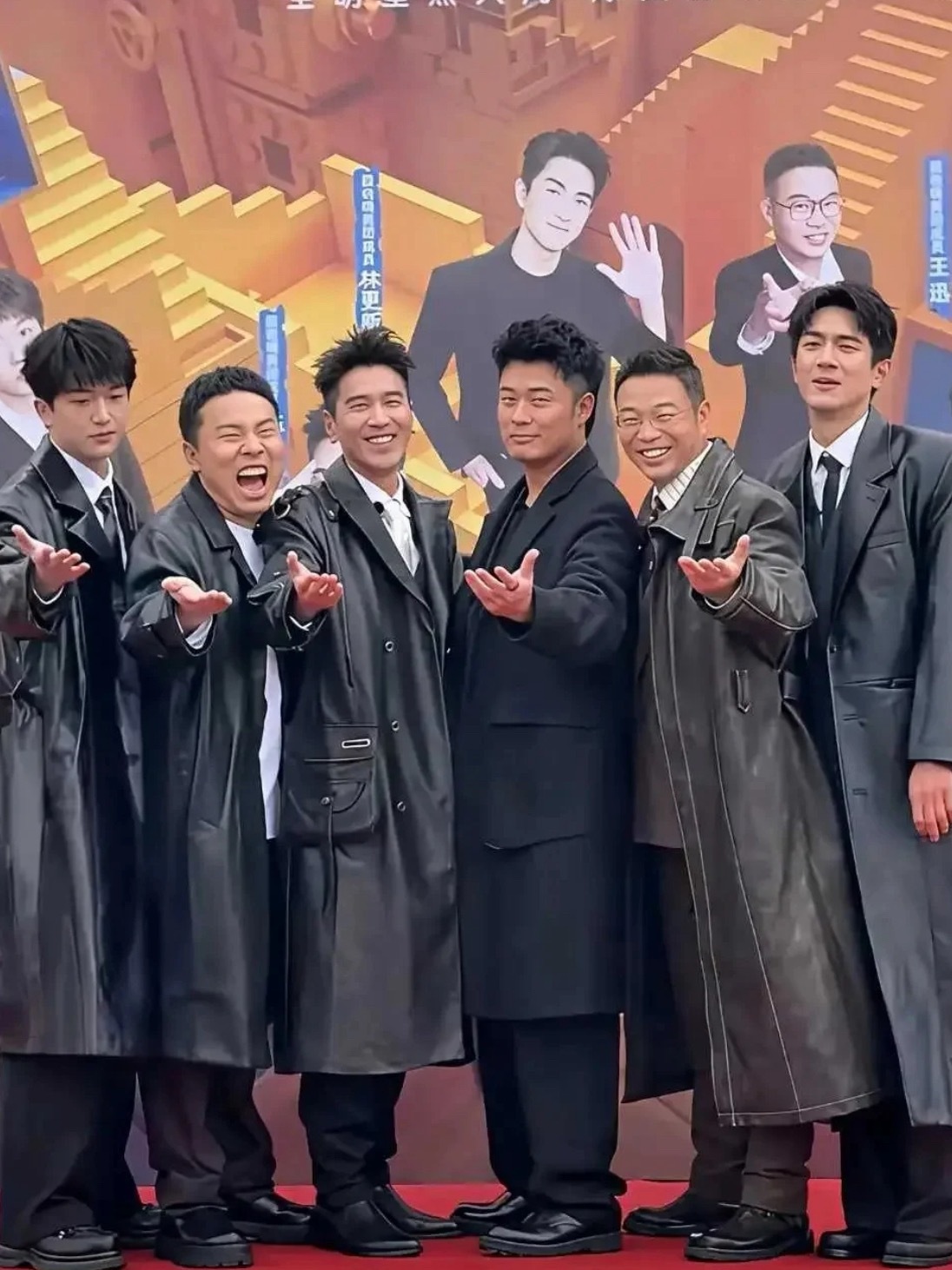 同行站一起显得林更新太帅了不得不说东北第一帅名不虚传