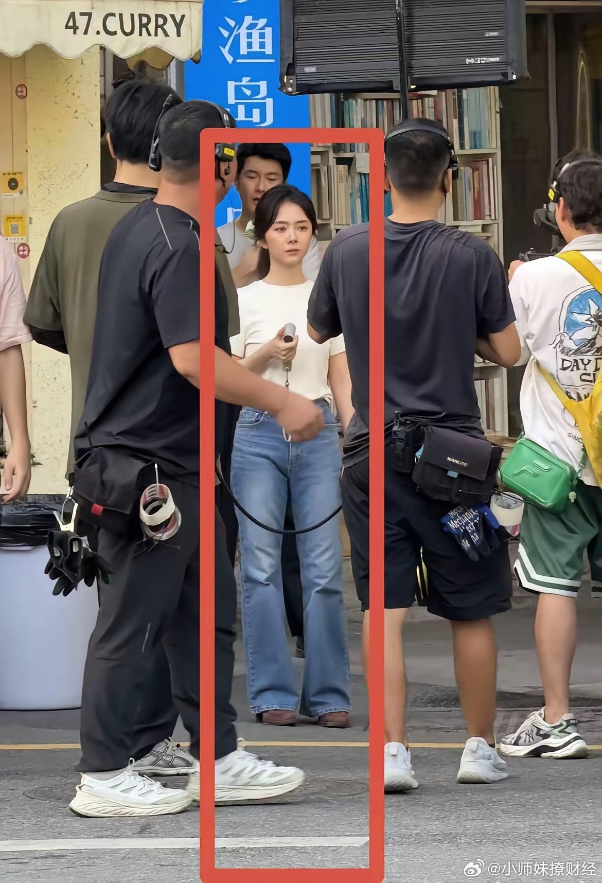 我滴个天呐！万万没想到啊！电视里那么漂亮的女神，现实中是这样的一小小只。​​​