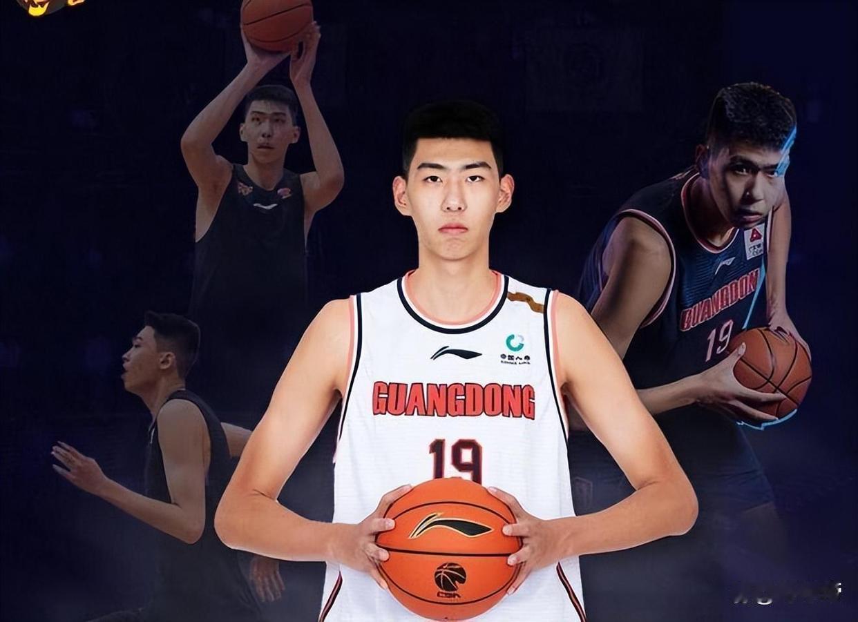 ‌CBA最新排名：榜首争夺激烈‌：‌浙江广厦‌虽然暂列第一，但其领先优势微弱，仅