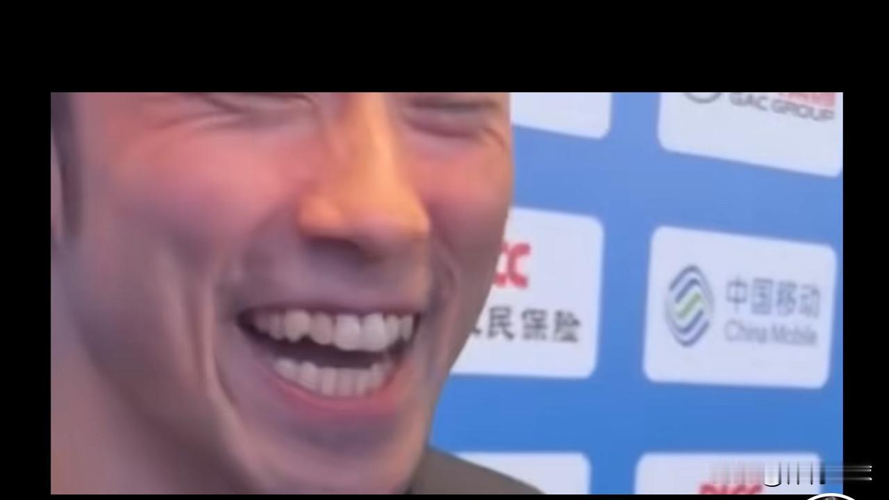 大圣真的幽默：心态真好！大圣赛后采访，记者问他，今天打得挺好，和王楚钦擦出了