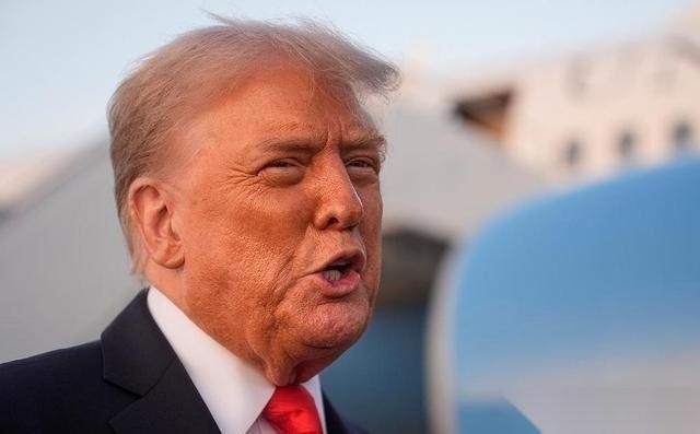 其实特朗普一直想逼全球跟中国脱钩，让中国经济垮掉。可是他算来算去，漏了一点，结果