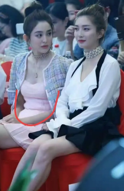 原来这么漂亮的顶级女明星也会有身材困扰啊！​​​