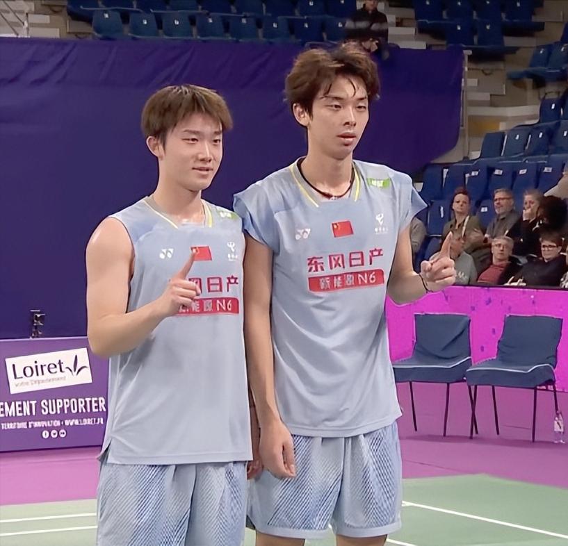 世界羽联超级300赛事奥尔良大师赛今天下午开始了各单项半决赛的争夺。在刚刚结束的