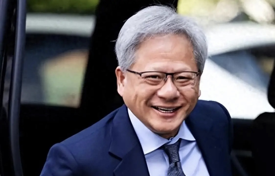 黄仁勋最新发声: 希望特朗普政府修改与美国出口AI技术相关法规