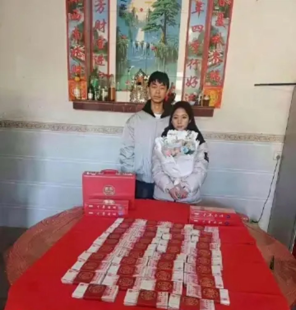 这婚定的好像都不开心呢