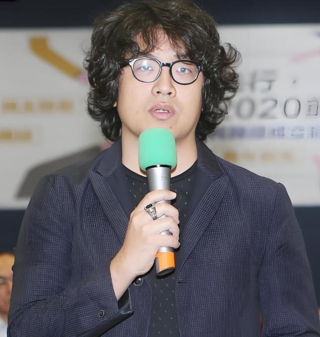 蔡康永打的算盘藏不住：步入中年，赚得盆满钵满，大陆市场热度褪去！蔡康永突然公开站