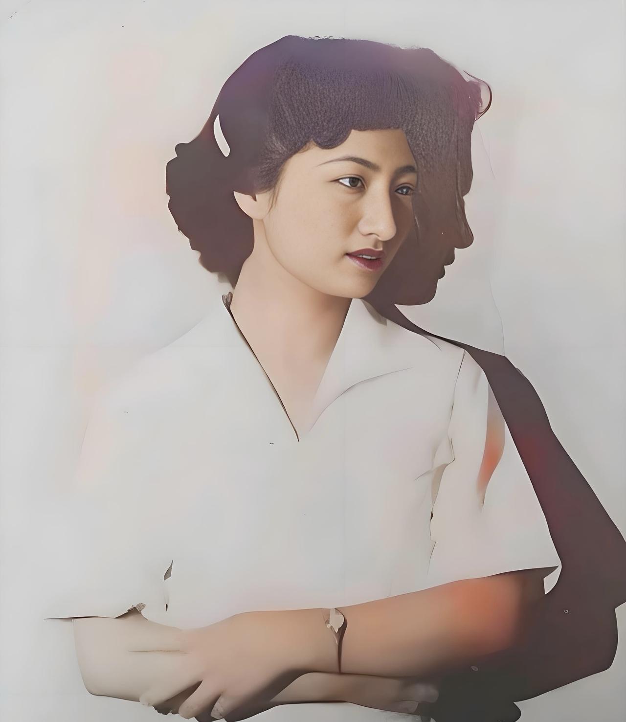1949年，31岁的国民党女特工张春莲，为了保住性命，改名换姓找到了一位老实的农