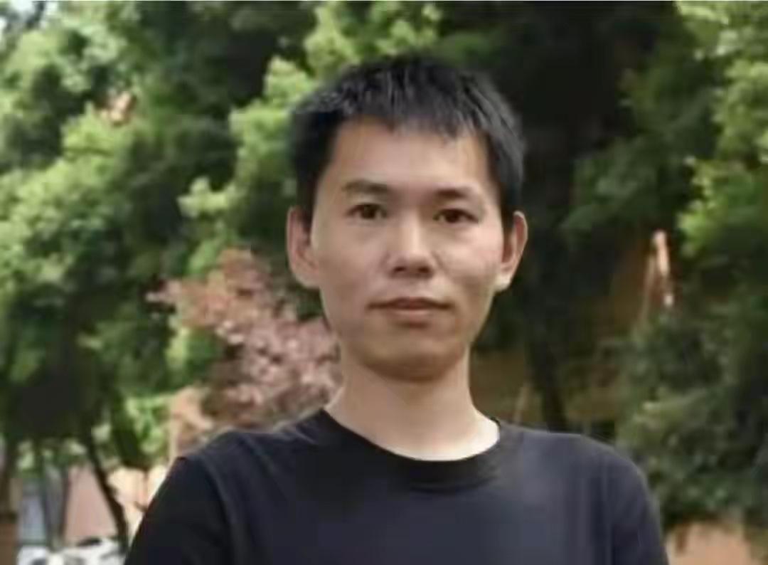 3月30日上午，有德国与奥地利游客在意大利多洛米蒂山区富内斯谷的梅兹迪山口附近雪