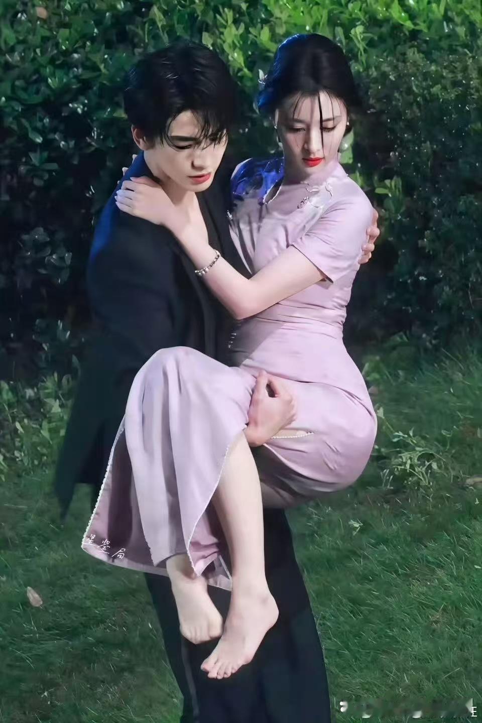 至今都忘不了王楚然《这一秒过火》湿身旗袍这个场景