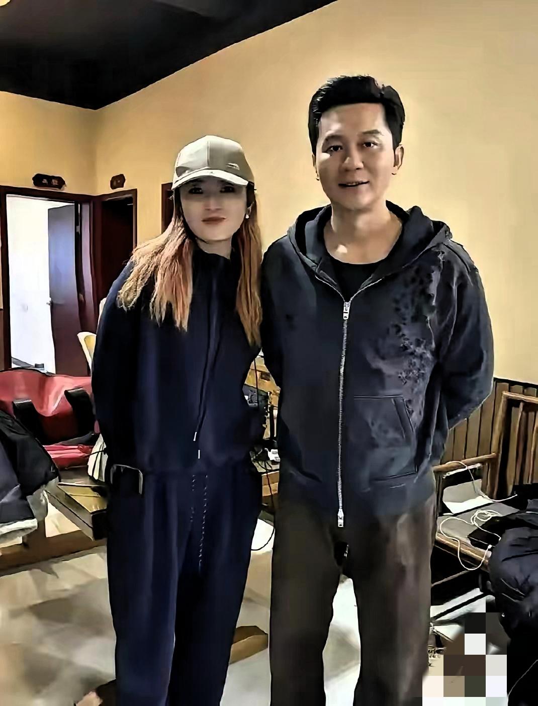 李晨死磕跑男10年不挪窝？45岁未婚不是没人要，是活得太清醒！谁还没发现李