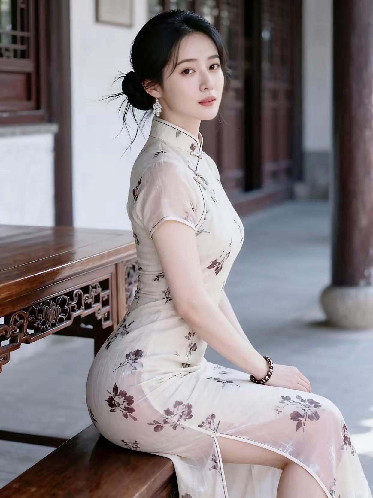 印花旗袍裙穿着